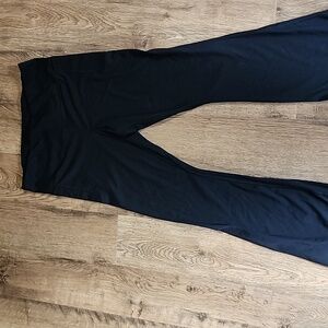Womens XL Under Armour flare pants